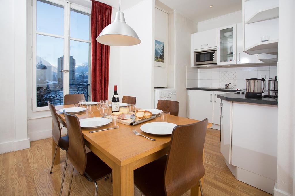 Mont Blanc 98 Apartment - Chamonix All Year Bagian luar foto